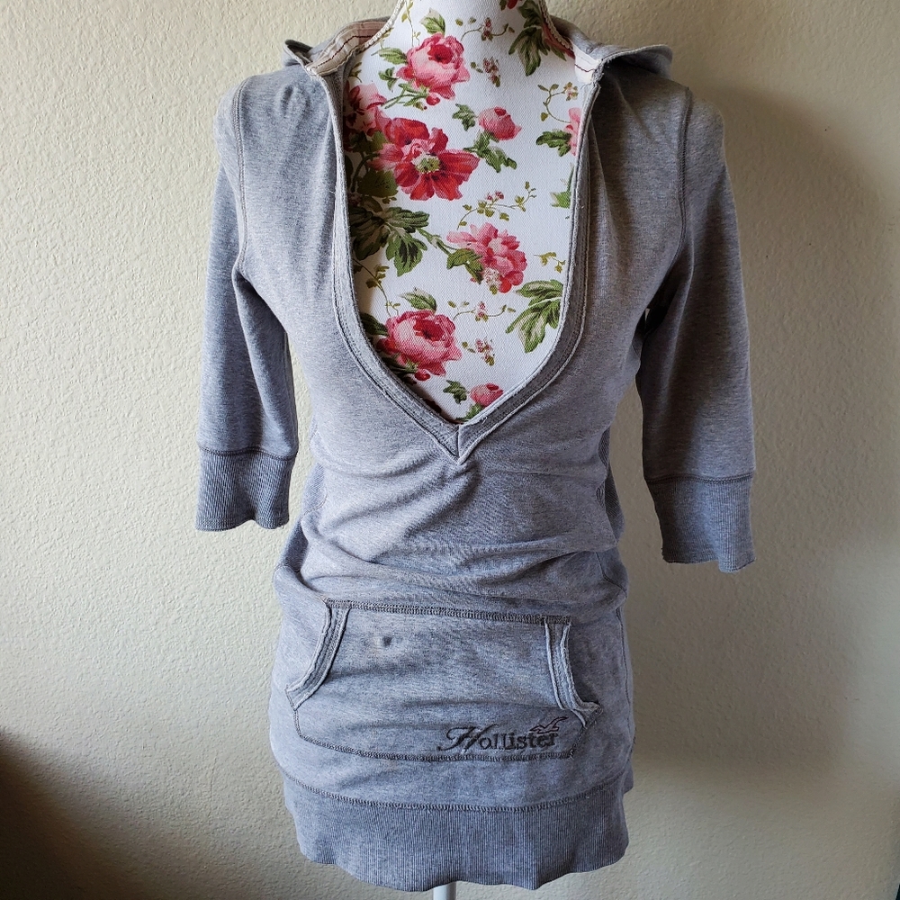 Hollister sweater